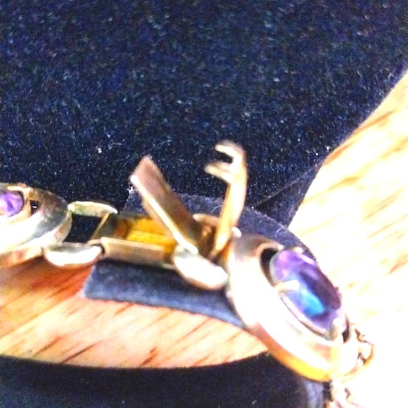 BINDER BROTHERS GOLD FILLED DESIGNER AMETHYST  BRACELET, 1940'S, 7 INCH. SIGNED - Picture 2 of 8